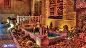 حیاط هتل کریم خان زند