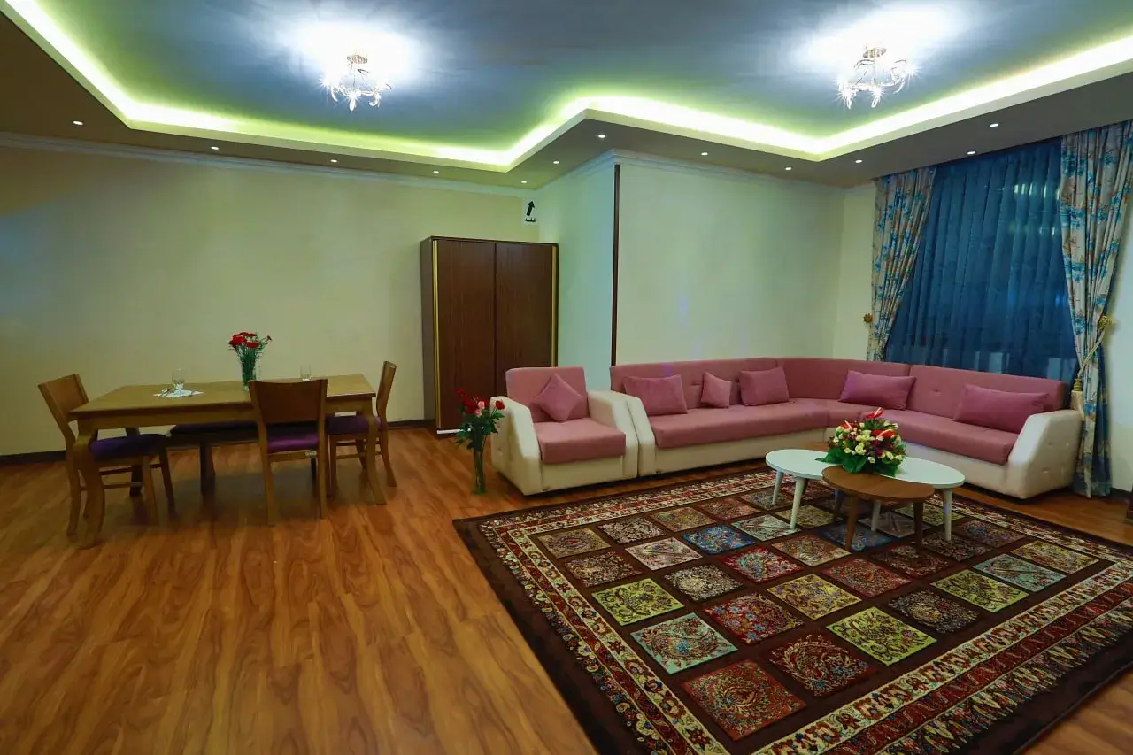 سوئیت دو خواب چهار تخت