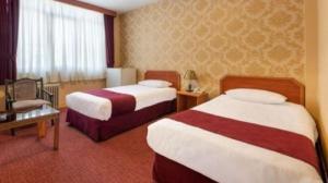 هتل پاسارگاد تهران اتاق دو تخت دبل