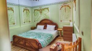 اقامتگاه سنتی پهلوان رزاز تهران دبل ترمه