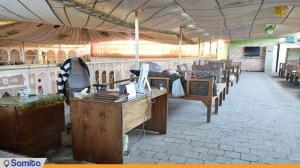 محوطه نشیمن پشت بام هتل سنتی  والی