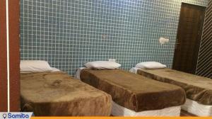 اتاق سه نفره هتل نخل زرین