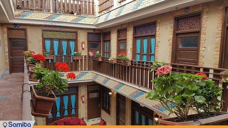 نمای ساختمان هتل سنتی اردیبهشت