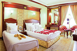 اتاق کانکت هتل قصر طلایی مشهد