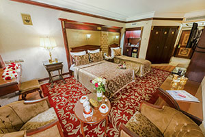 اتاق دبل لاکچری هتل قصر طلایی مشهد