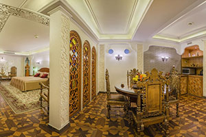 سوئیت قاجار هتل قصر طلایی مشهد