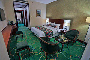 اتاق دبل سینیور هتل هما 1 مشهد