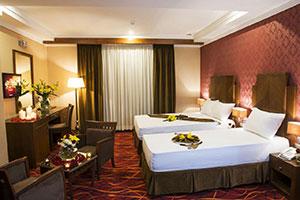 اتاق سه تخته هتل پارسیس مشهد 1