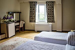 اتاق دو تخته توئین رویال هتل بادله ساری 1