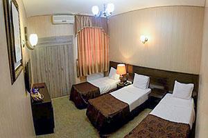 اتاق سه تخته هتل اطلس شیراز 1