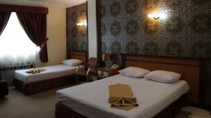 هتل جم مشهد سه تخت