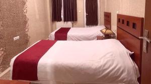 هتل آپارتمان آسام کرمان سوئیت یک خواب دوتخت برای یک نفر 