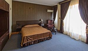 دو تخت دبل رویال رو به جنگل