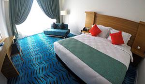 یک تخت فاقد پنجره