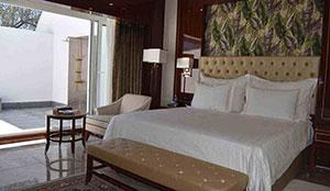 کابانا در محوطه باغ (حمام سانروف)