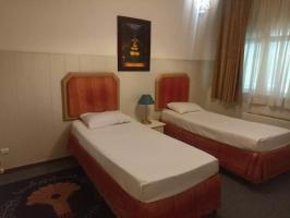 دو تخت توئین