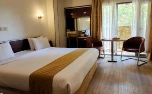 هتل پیروزی اصفهان دو تخت چشم انداز