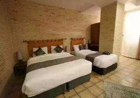 اقامتگاه سنتی هفت دری شیراز اتاق سه نفره