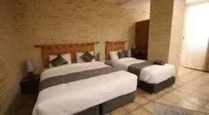 اقامتگاه سنتی هفت دری شیراز سوئیت چهار تخته