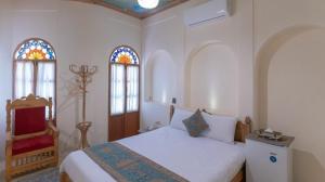 هتل بوتیک ایران مهر شیراز دوتخت هشتی