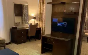 هتل سورینت مریم کیش سوئیت لوکس پنج تخت