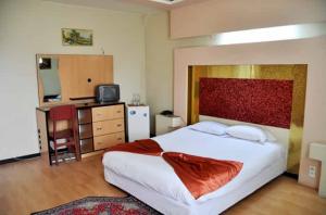 هتل نادری تهران دو تخت دبل