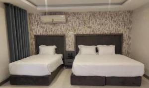 خانه مسافر دلگشا شیراز سوئیت یک  خواب سه تخت1