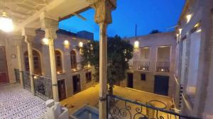 محوطه داخلی