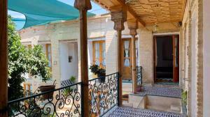 محوطه داخلی