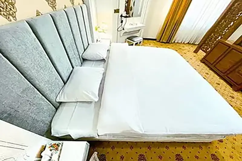 اتاق هتل الغدیر مشهد