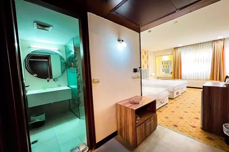 اتاق هتل الغدیر مشهد