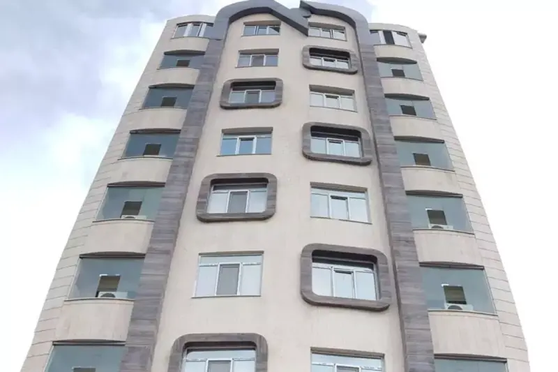 نمای بیرونی هتل آپارتمان آلتین ارس جلفا