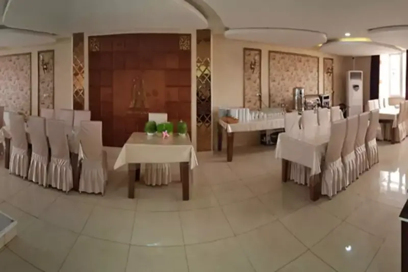 رستوران هتل آپارتمان آلتین ارس جلفا