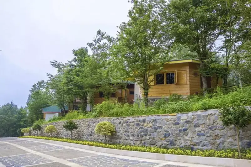 نمای بیرونی هتل بام سبز رامسر