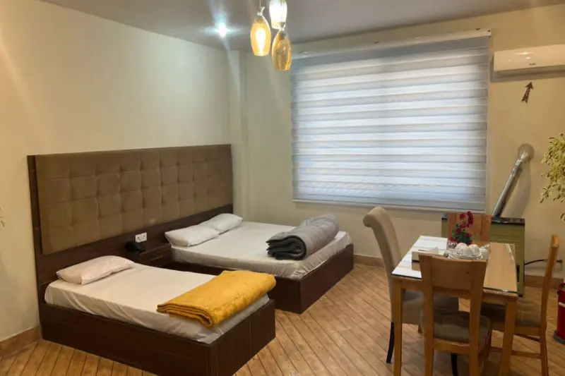 اتاق هتل بهشت تالاب بندر انزلی