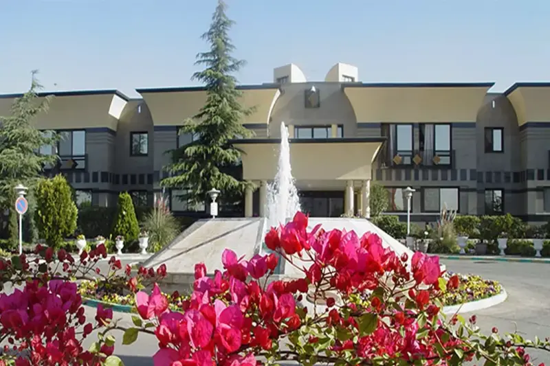 نمای بیرونی هتل بستان تهران