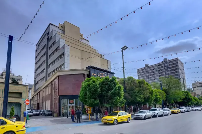 نمای بیرونی هتل فردوس مشهد