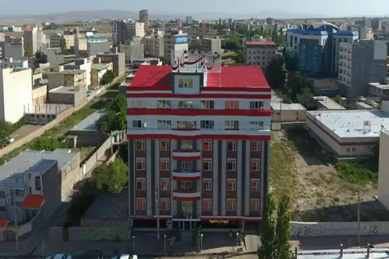 نمای بیرونی هتل بوستان سرعین