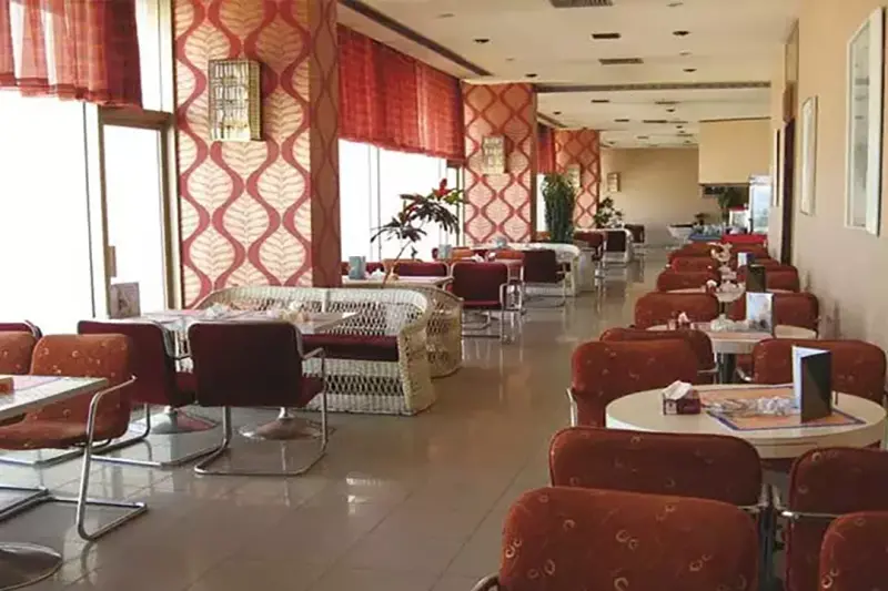 رستوران هتل پارسیان آزادی چالوس