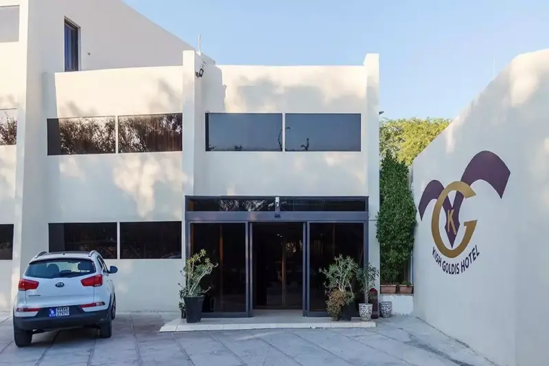 نمای بیرونی هتل گلدیس کیش