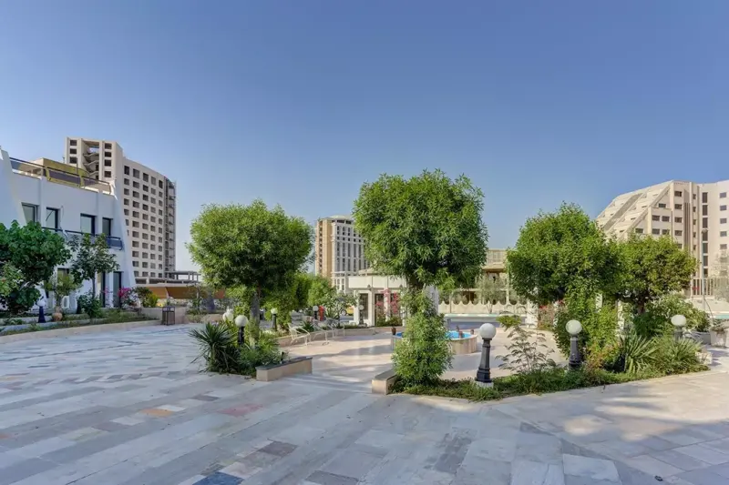 نمای بیرونی هتل جام جم کیش