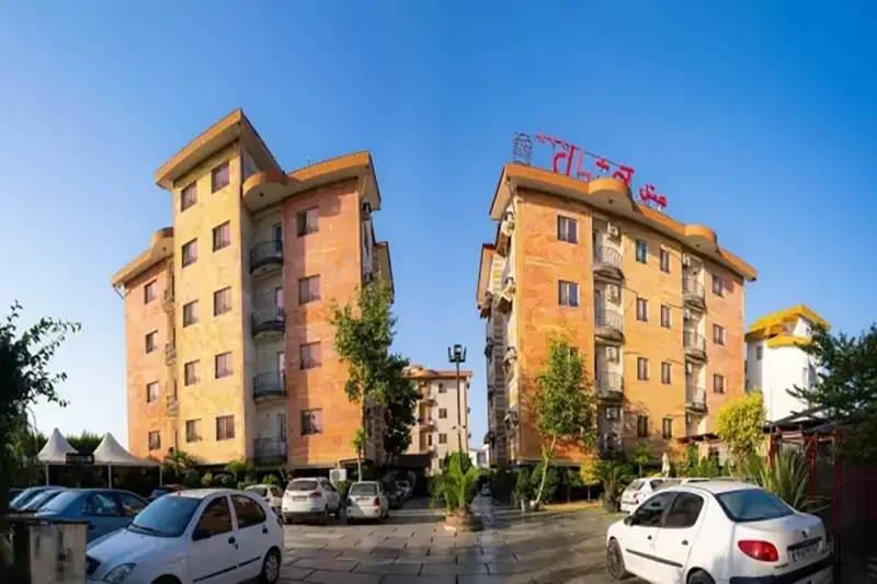 نمای بیرونی هتل آپارتمان کوشال چالوس