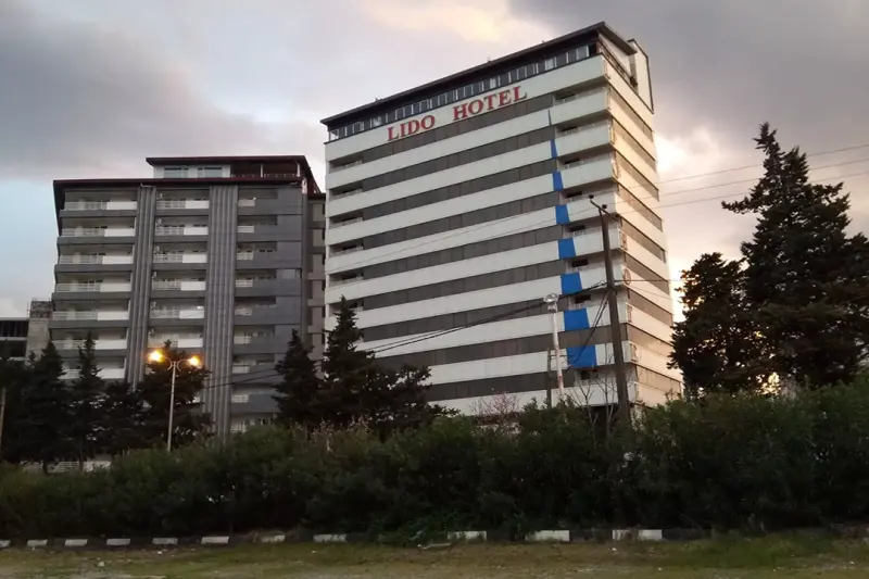 نمای بیرونی هتل لیدو رامسر