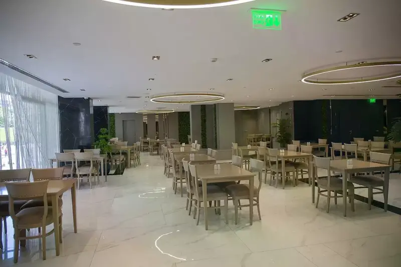 رستوران هتل نوا پلازا کریستال