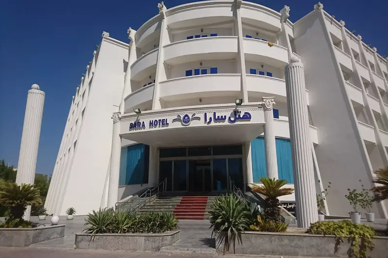 نمای بیرونی هتل سارا کیش