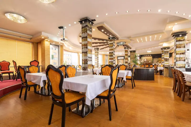 رستوران هتل شبستان رشت