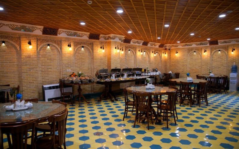 رستوران اقامتگاه سنتی شیخ لطف الله اصفهان