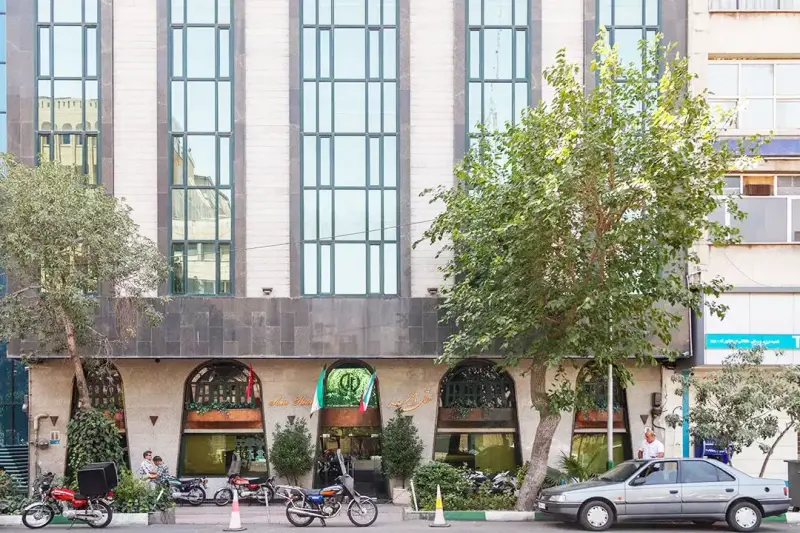 نمای بیرونی هتل امیر تهران