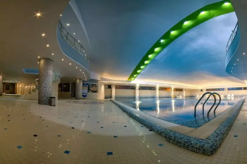 استخر و سونا هتل ونوس پلاس چالوس