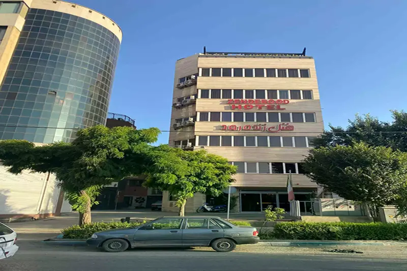 نمای بیرونی  هتل زنده رود اصفهان